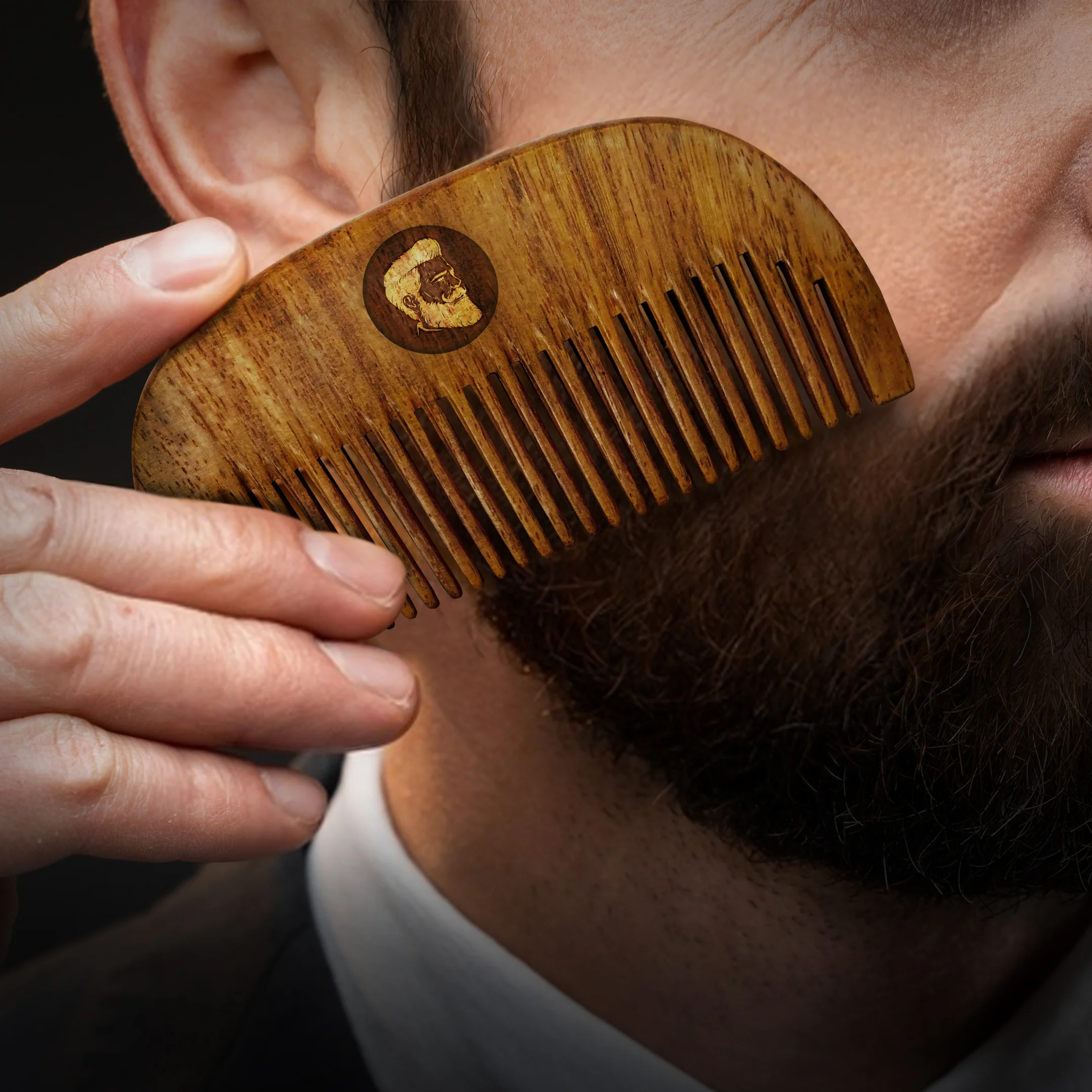 Compact Sheesham Beard Comb - Image 2